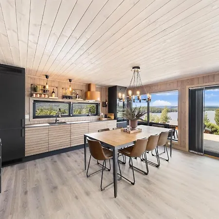 4 Bedroom In Sannidal
