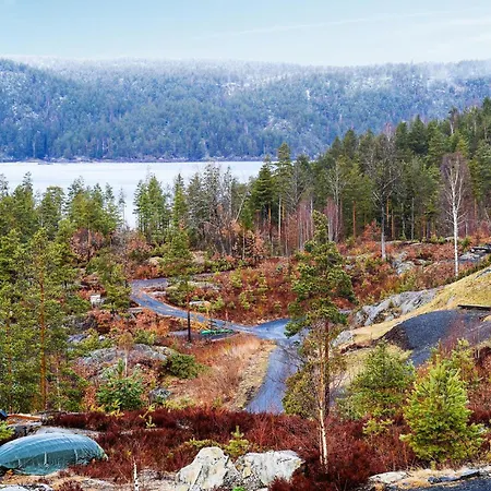 Nyaraló 4 Bedroom In Sannidal