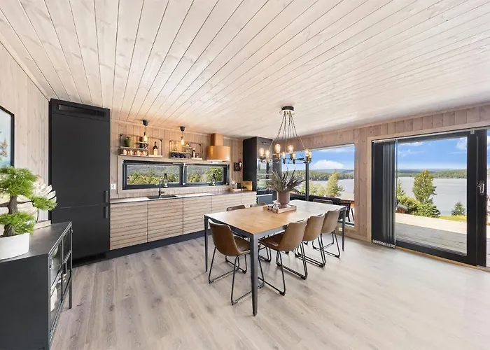 4 Bedroom In Sannidal