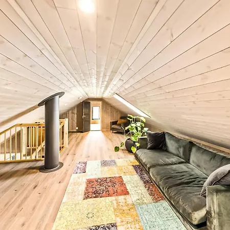 4 Bedroom In Holiday home Sannidal