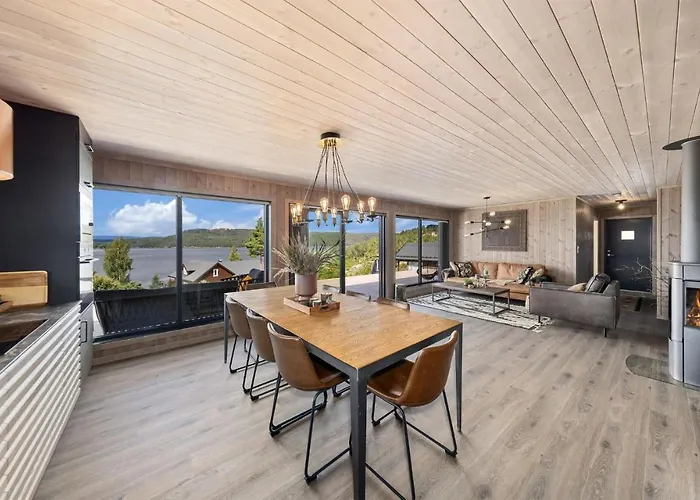 4 Bedroom In Сasa de vacaciones *