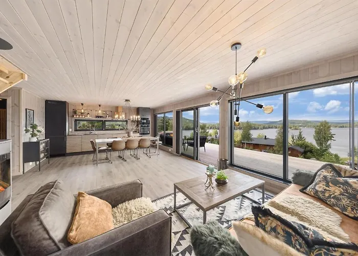 4 Bedroom In *